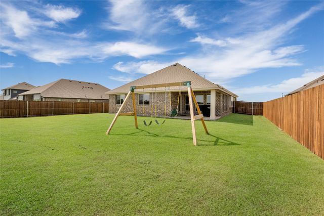 208 Shady Bank Way, Nevada, TX 75173