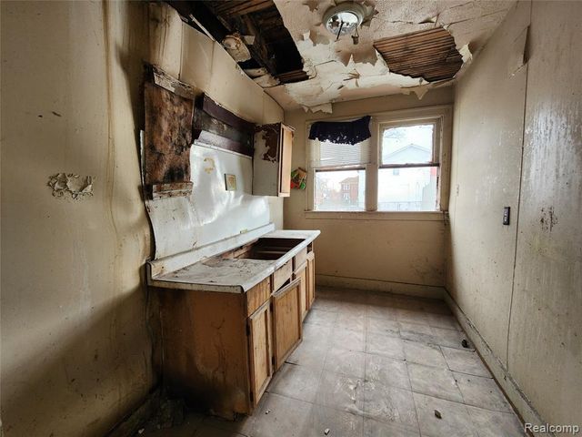 10280 Nardin Drive, Detroit, MI 48204