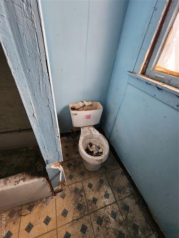 10280 Nardin Drive, Detroit, MI 48204