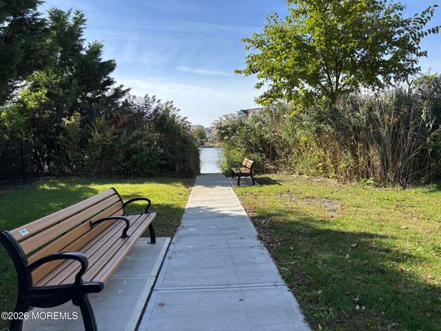 1426 Northstream Parkway, Point Pleasant, NJ 08742