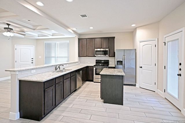 1661 Barrett, New Braunfels, TX 78130