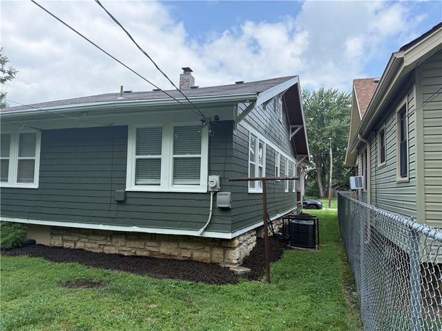1919 E 71st Terrace, Kansas City, MO 64132