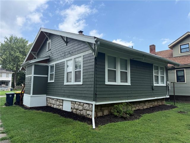 1919 E 71st Terrace, Kansas City, MO 64132
