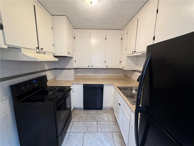 1919 E 71st Terrace, Kansas City, MO 64132