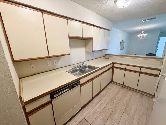 5536 Club Crest Drive, Mesquite, TX 75150