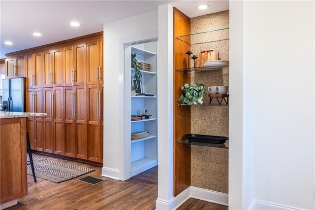 2018 Braeburn SE Circle, Atlanta, GA 30316