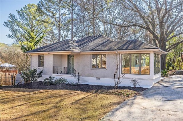 2018 Braeburn SE Circle, Atlanta, GA 30316