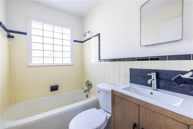 2018 Braeburn SE Circle, Atlanta, GA 30316