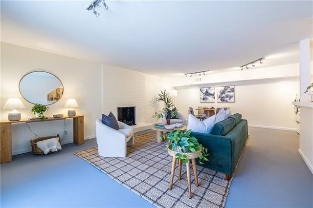 2018 Braeburn SE Circle, Atlanta, GA 30316