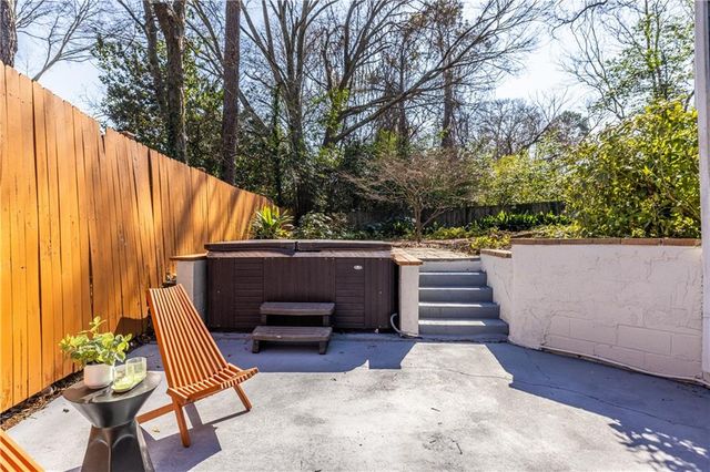 2018 Braeburn SE Circle, Atlanta, GA 30316