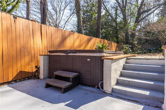 2018 Braeburn SE Circle, Atlanta, GA 30316