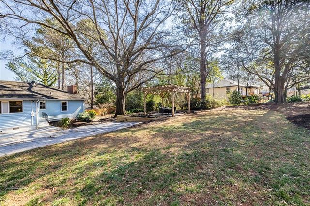 2018 Braeburn SE Circle, Atlanta, GA 30316
