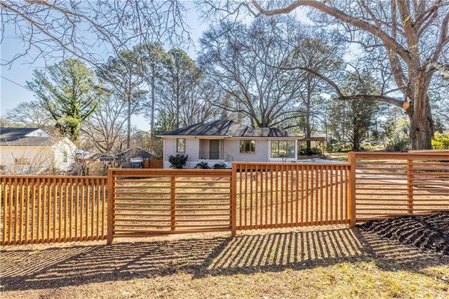 2018 Braeburn SE Circle, Atlanta, GA 30316