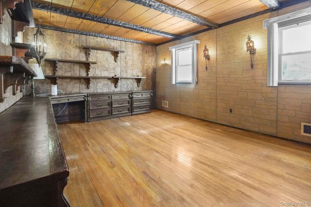 192 Helena Avenue, Yonkers, NY 10710