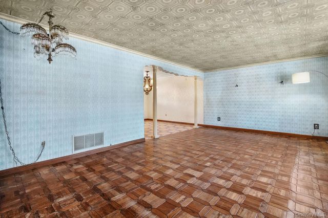 192 Helena Avenue, Yonkers, NY 10710