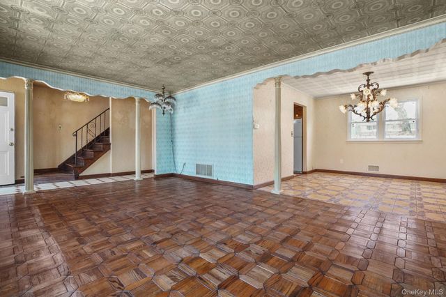 192 Helena Avenue, Yonkers, NY 10710