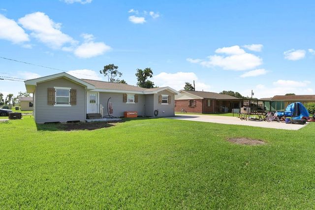 149 Bayou Vista Drive, Thibodaux, LA 70301