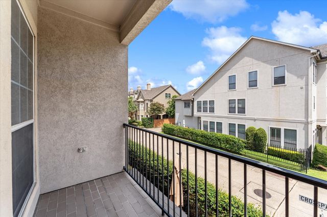 447 N Gate Stone, Houston, TX 77007