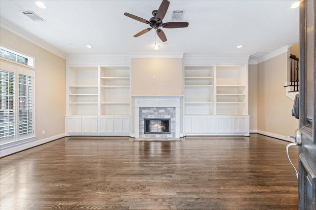 447 N Gate Stone, Houston, TX 77007