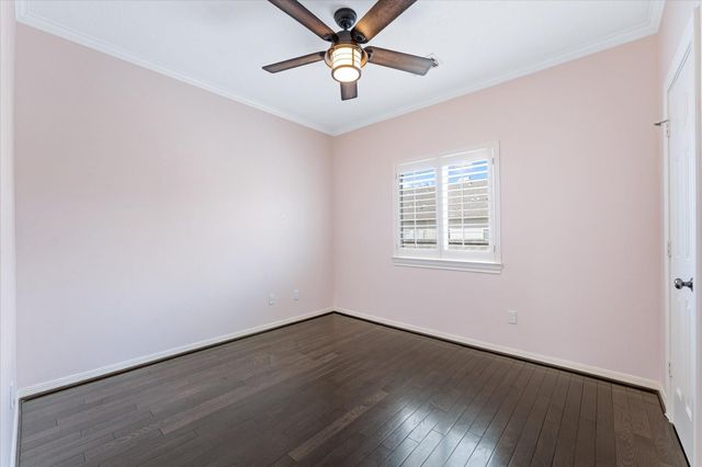 447 N Gate Stone, Houston, TX 77007