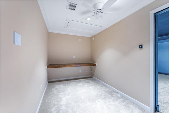 447 N Gate Stone, Houston, TX 77007