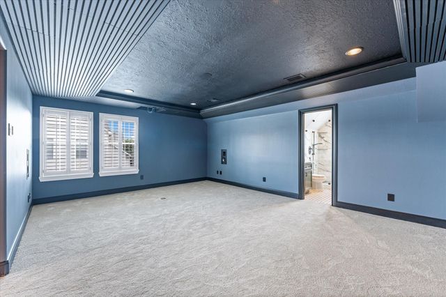 447 N Gate Stone, Houston, TX 77007