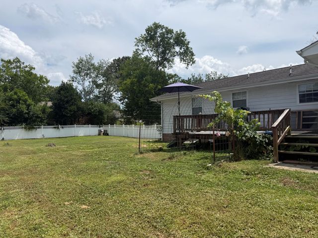 2505 Kenwood Drive, Athens, TN 37303