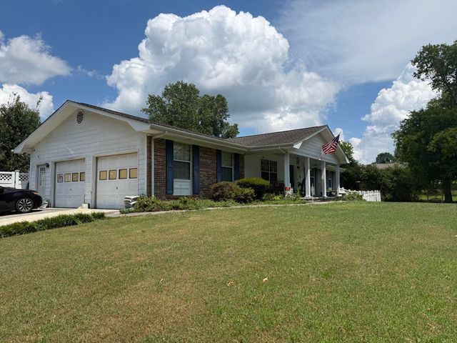2505 Kenwood Drive, Athens, TN 37303