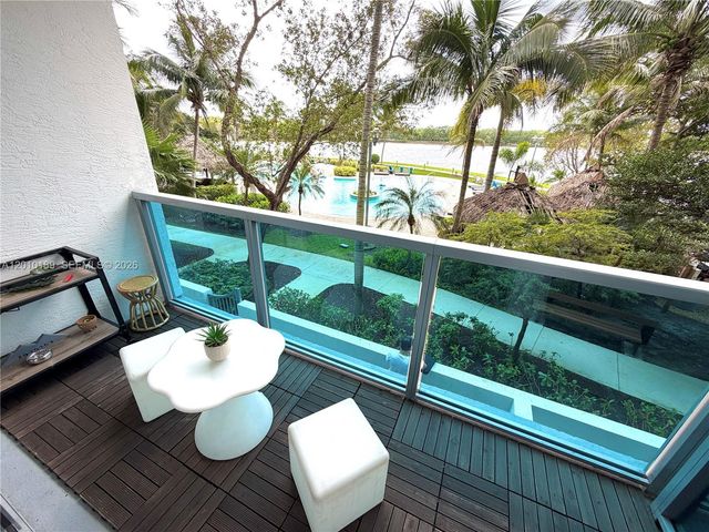 2641 N Flamingo Rd TH4N, Sunrise, FL 33323
