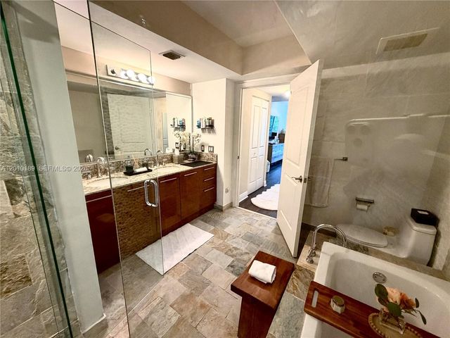 2641 N Flamingo Rd TH4N, Sunrise, FL 33323
