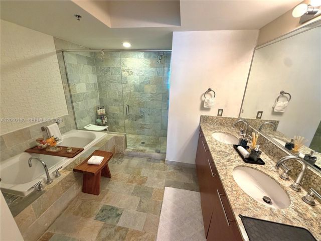 2641 N Flamingo Rd TH4N, Sunrise, FL 33323