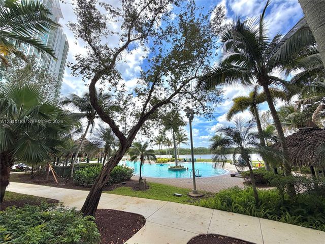 2641 N Flamingo Rd TH4N, Sunrise, FL 33323