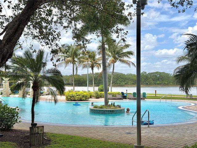2641 N Flamingo Rd TH4N, Sunrise, FL 33323