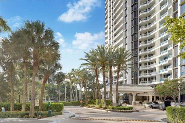21205 Yacht Club Dr 701, Aventura, FL 33180