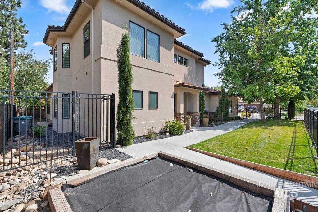 1208 E E Spinnaker Lane, Boise, ID 83706 photo 3