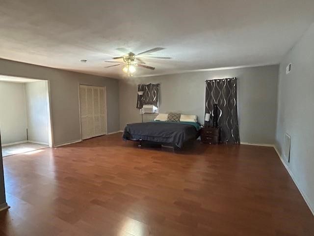 214 Whispering Oaks Street, Tom Bean, TX 75491