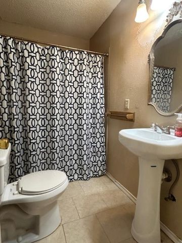 214 Whispering Oaks Street, Tom Bean, TX 75491