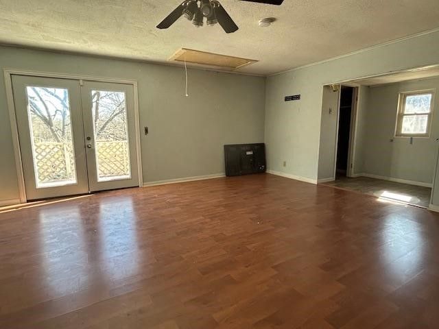 214 Whispering Oaks Street, Tom Bean, TX 75491