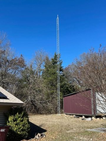 214 Whispering Oaks Street, Tom Bean, TX 75491