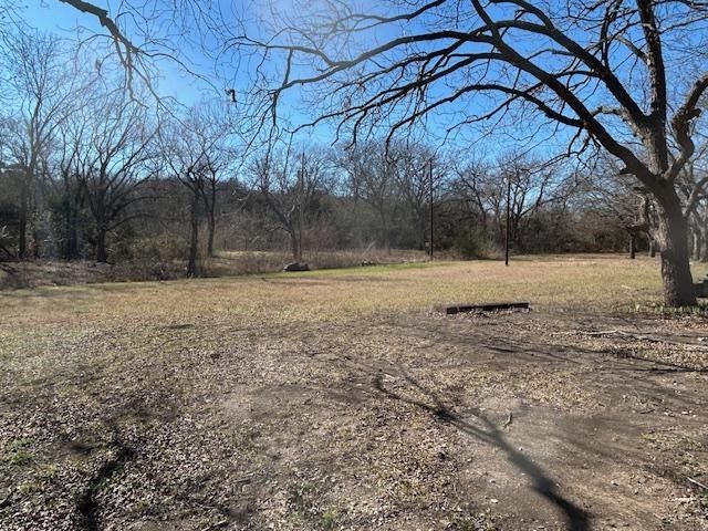 214 Whispering Oaks Street, Tom Bean, TX 75491