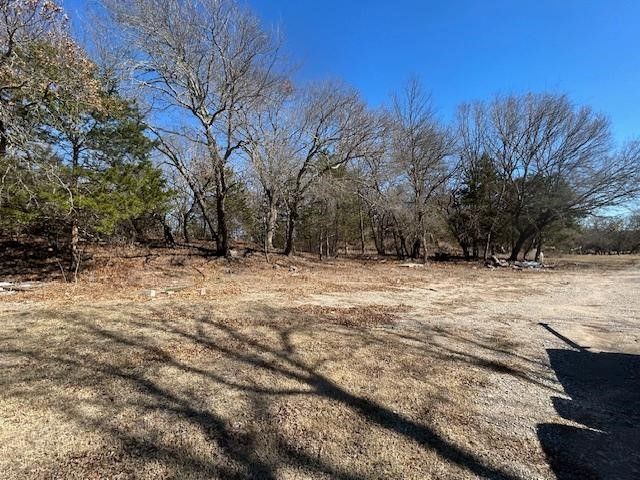 214 Whispering Oaks Street, Tom Bean, TX 75491