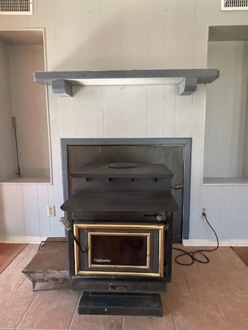 214 Whispering Oaks Street, Tom Bean, TX 75491