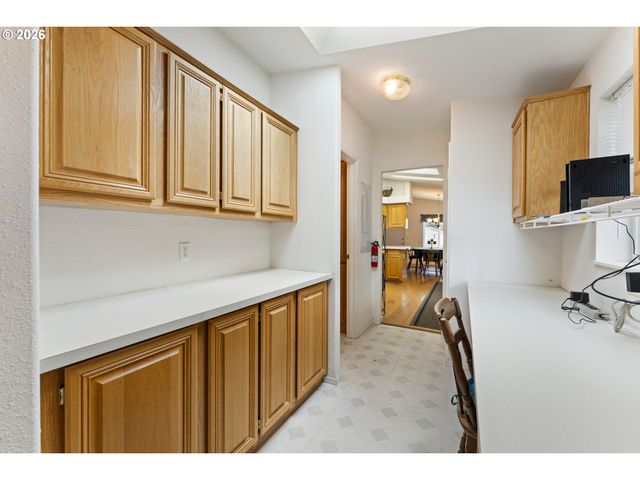 1600 RHODODENDRON Dr 309, Florence, OR 97439