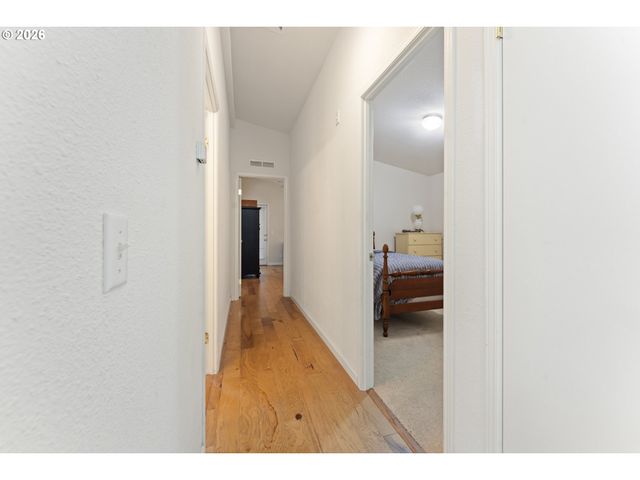 1600 RHODODENDRON Dr 309, Florence, OR 97439