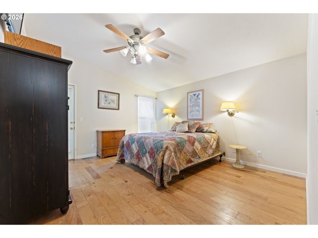 1600 RHODODENDRON Dr 309, Florence, OR 97439