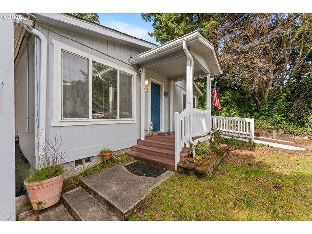 1600 RHODODENDRON Dr 309, Florence, OR 97439