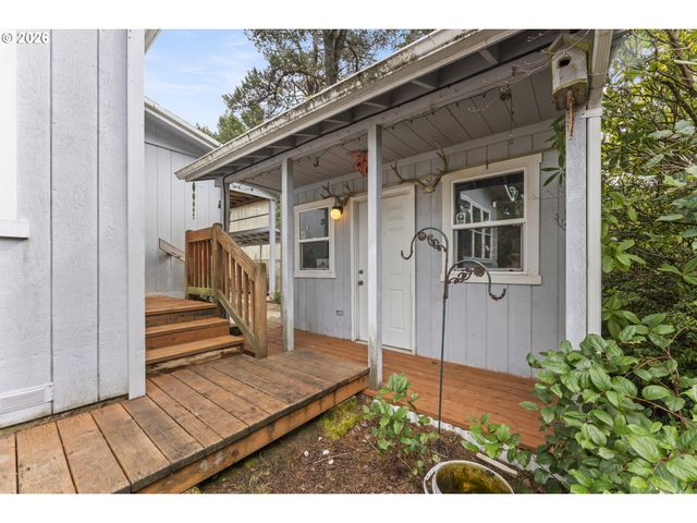 1600 RHODODENDRON Dr 309, Florence, OR 97439