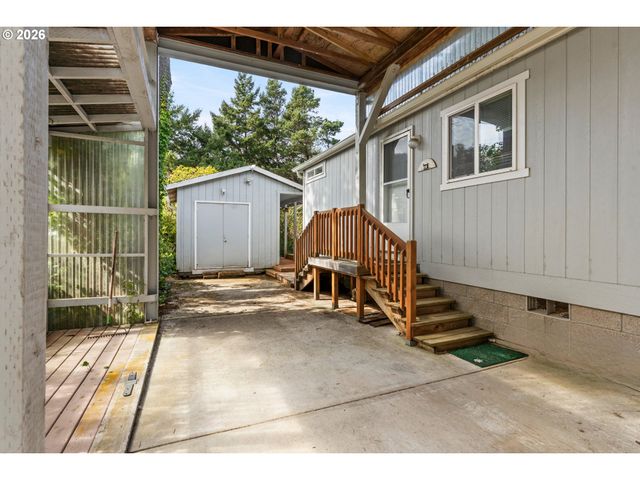 1600 RHODODENDRON Dr 309, Florence, OR 97439