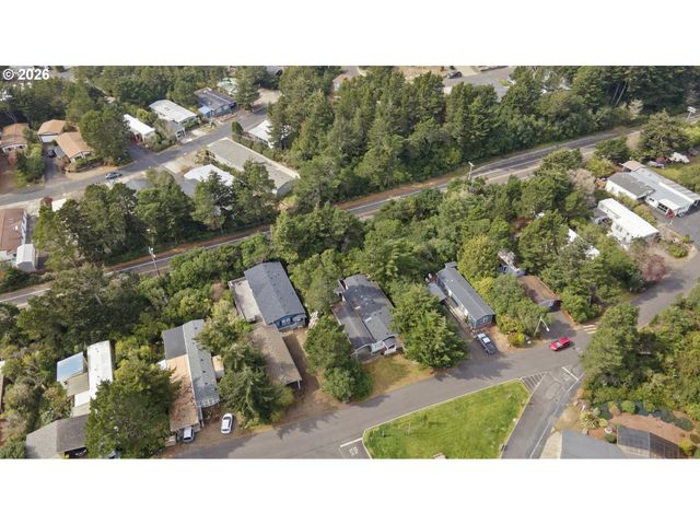 1600 RHODODENDRON Dr 309, Florence, OR 97439