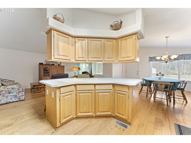 1600 RHODODENDRON Dr 309, Florence, OR 97439